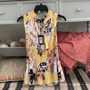 DKNY Birds Of Paradise ladies sleeveless blouse